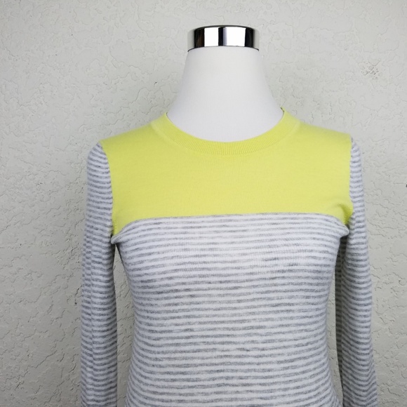 GAP Women sweater size XS wool blend striped grey - Picture 2 of 6